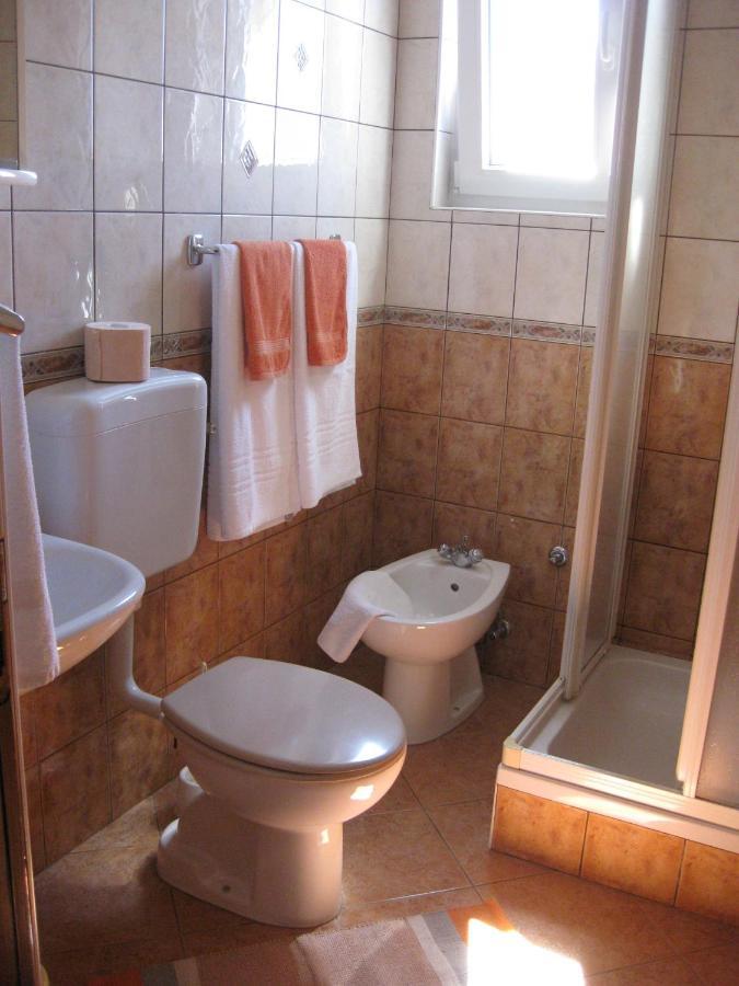 Apartments Nera Тисно Экстерьер фото