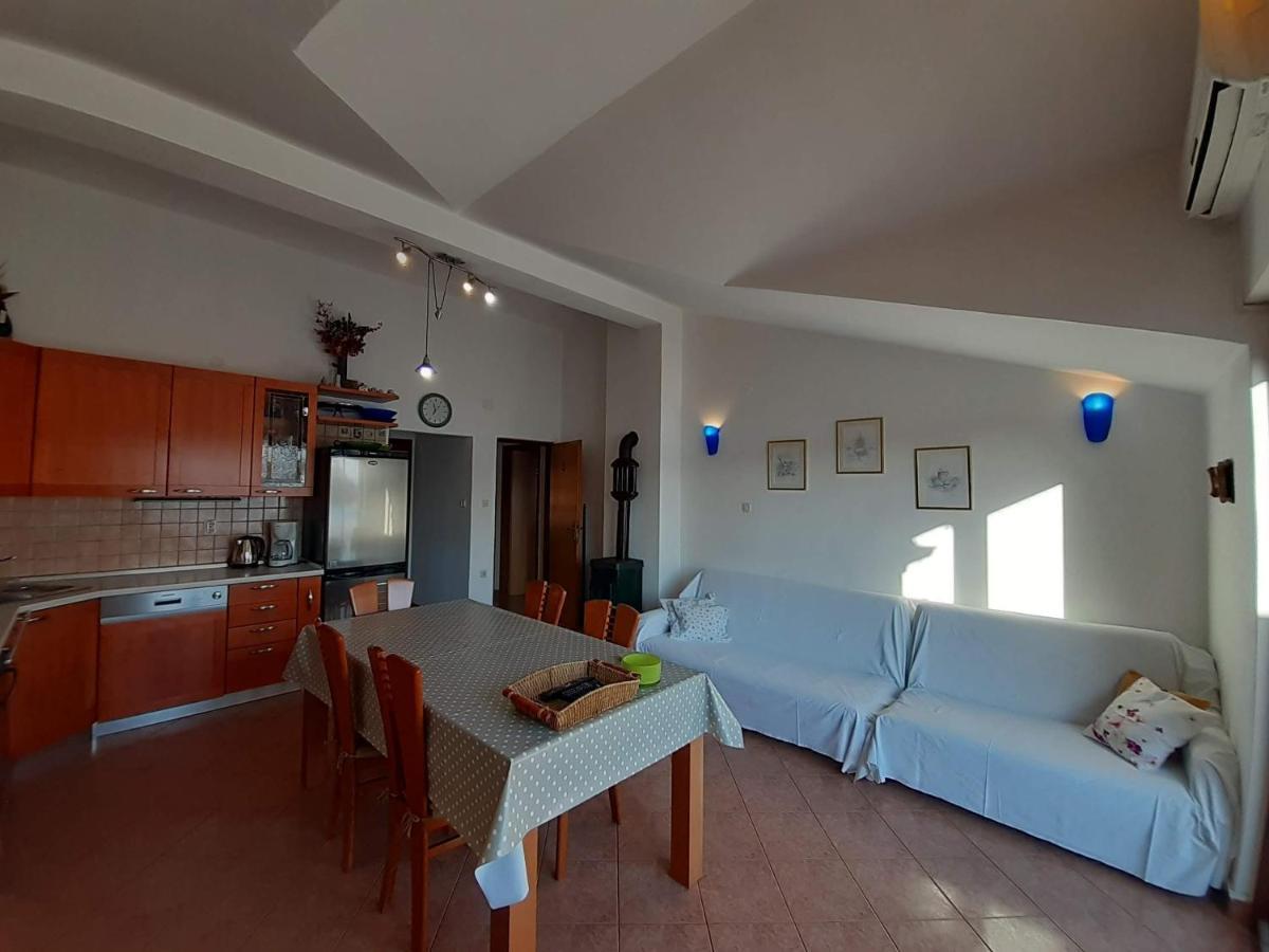 Apartments Nera Тисно Экстерьер фото