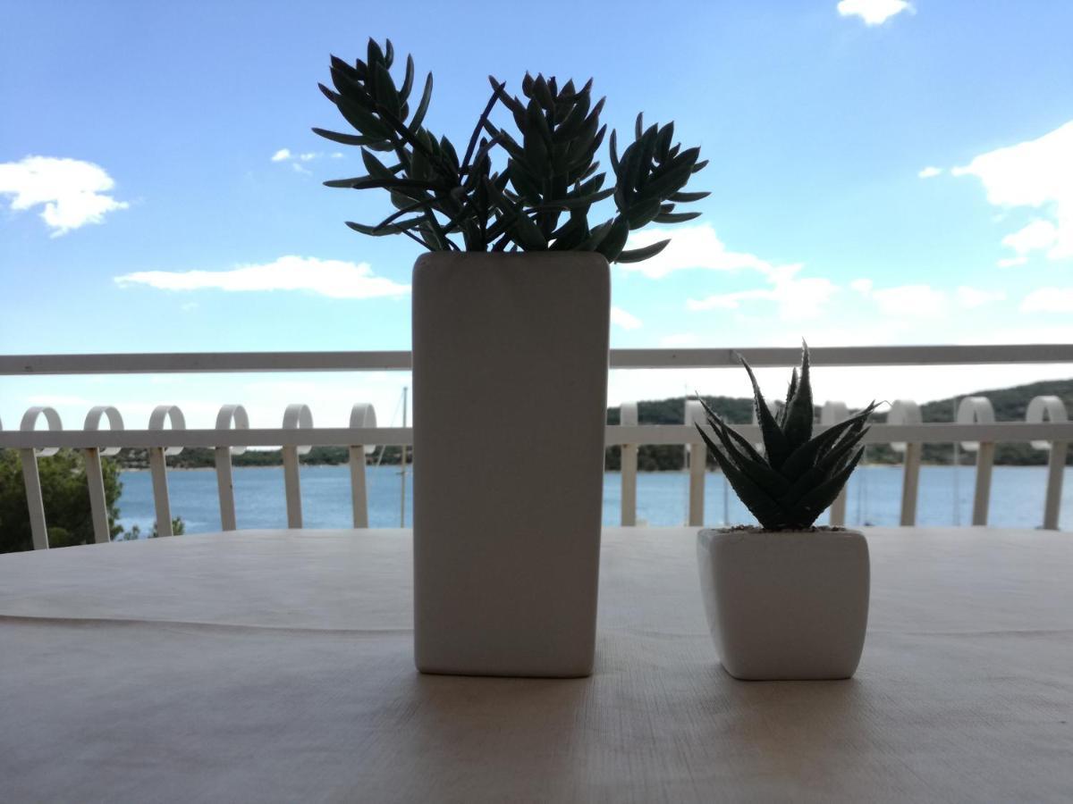 Apartments Nera Тисно Экстерьер фото