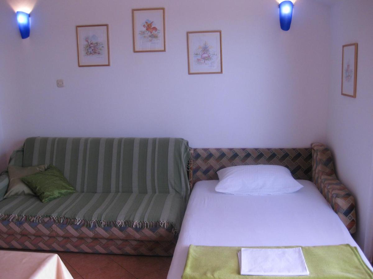 Apartments Nera Тисно Экстерьер фото
