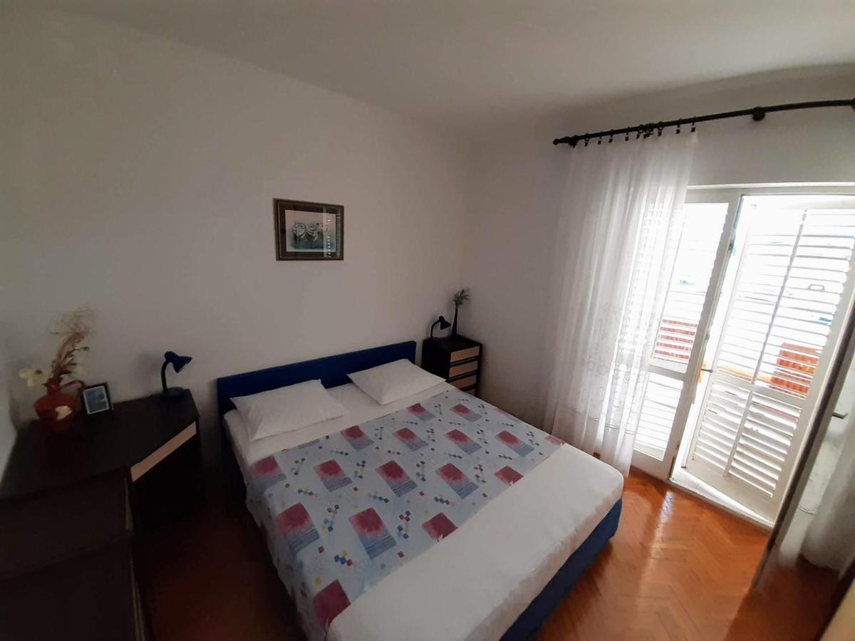 Apartments Nera Тисно Экстерьер фото