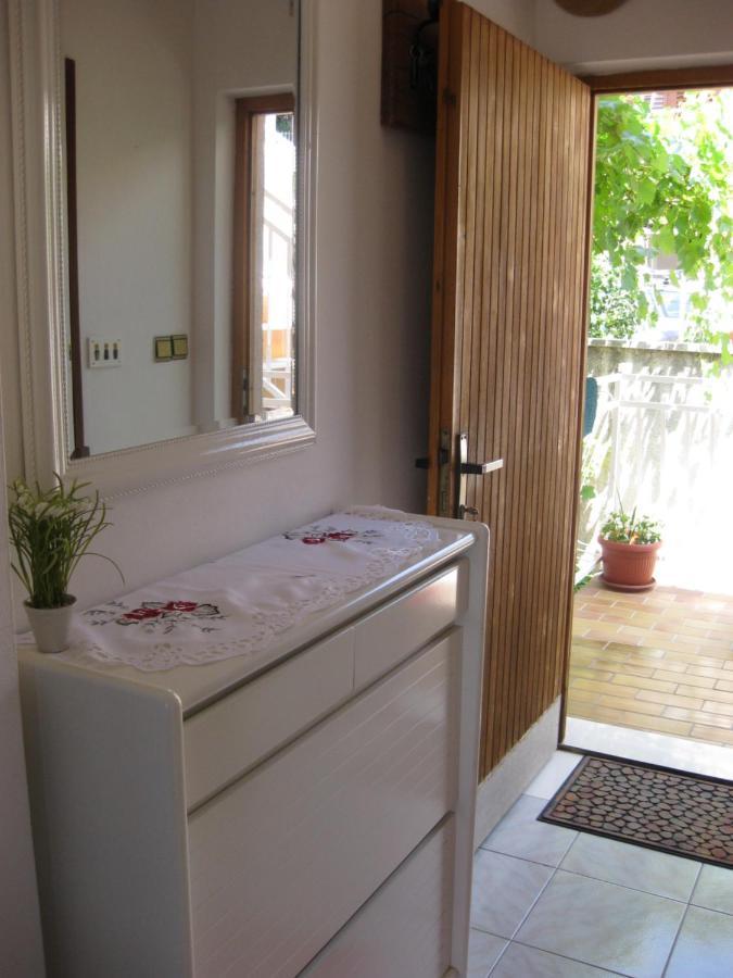 Apartments Nera Тисно Экстерьер фото