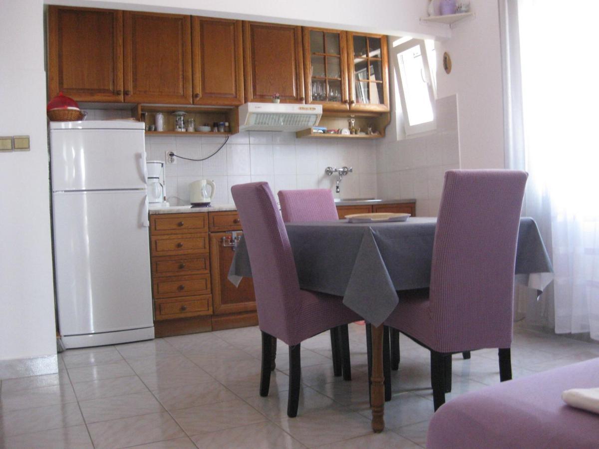 Apartments Nera Тисно Экстерьер фото